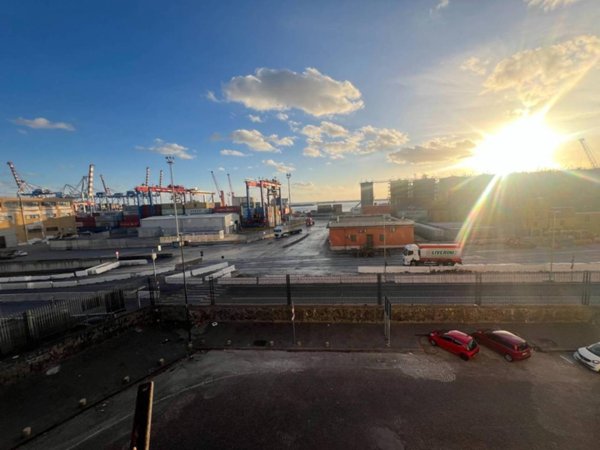appartamento in vendita a Napoli in zona Zona Industriale-Ferrovia