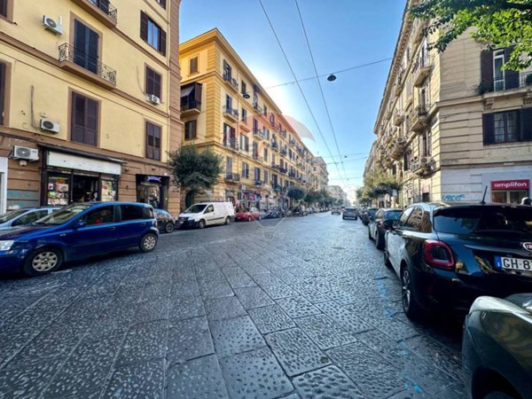 negozio in vendita a Napoli in zona Pendino / San Giuseppe