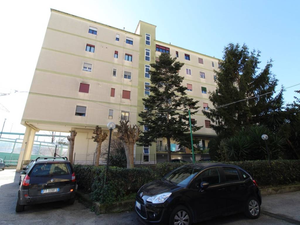 appartamento in vendita a Napoli in zona Capodichino