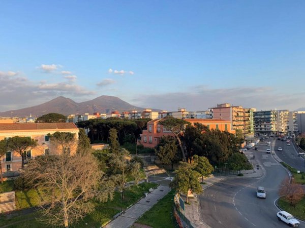 appartamento in vendita a Napoli in zona Barra