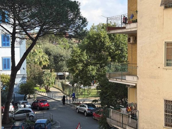 appartamento in vendita a Napoli in zona Arenella
