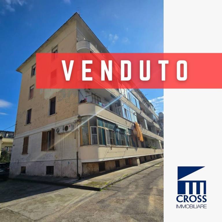 appartamento in vendita a Napoli in zona Fuorigrotta