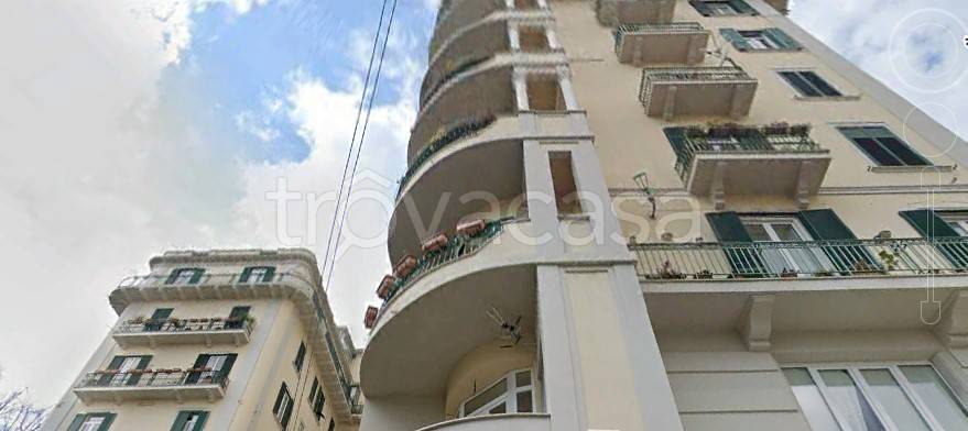 appartamento in vendita a Napoli in zona Chiaia