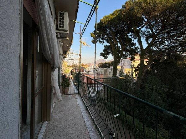 appartamento in vendita a Napoli in zona Barra