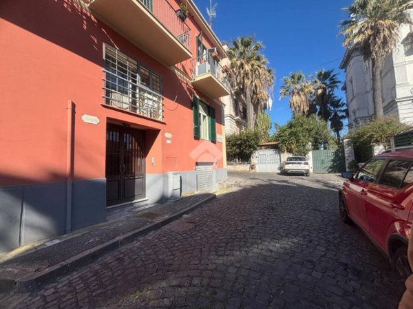 appartamento in vendita a Napoli in zona Posillipo