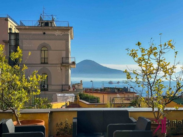 casa indipendente in vendita a Napoli in zona Posillipo