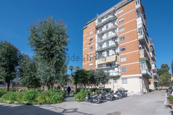 appartamento in vendita a Napoli in zona Vicaria