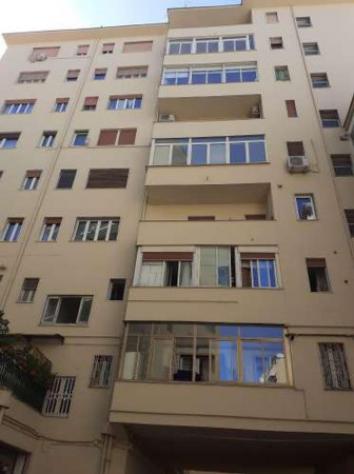 appartamento in vendita a Napoli in zona Chiaia