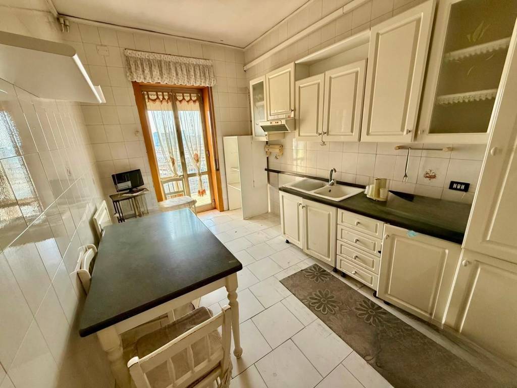 appartamento in vendita a Napoli in zona Miano