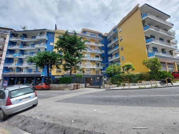 appartamento in vendita a Napoli in zona Fuorigrotta