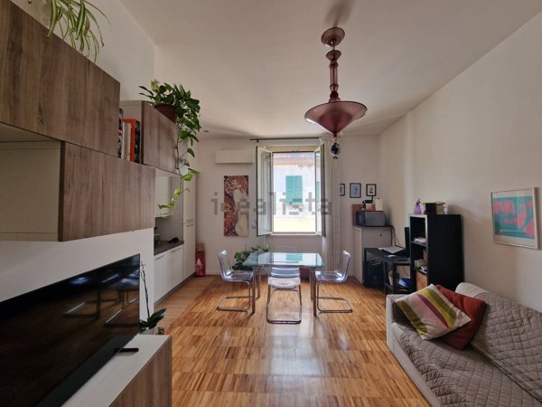 appartamento in vendita a Napoli in zona Chiaia