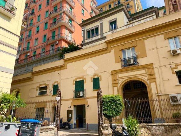 appartamento in vendita a Napoli in zona Arenella