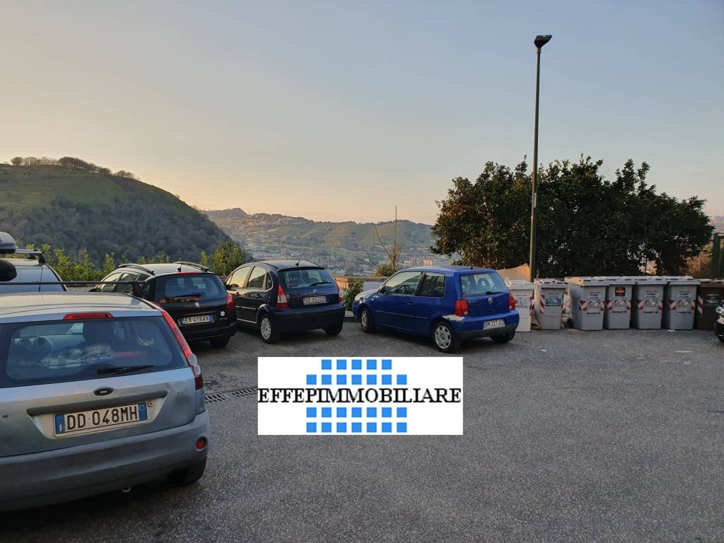 appartamento in vendita a Napoli in zona Fuorigrotta