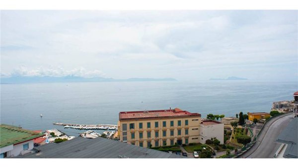 appartamento in vendita a Napoli in zona Posillipo