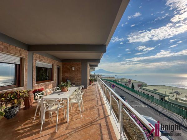 appartamento in vendita a Napoli in zona Posillipo