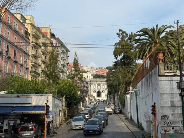 appartamento in vendita a Napoli in zona Porto