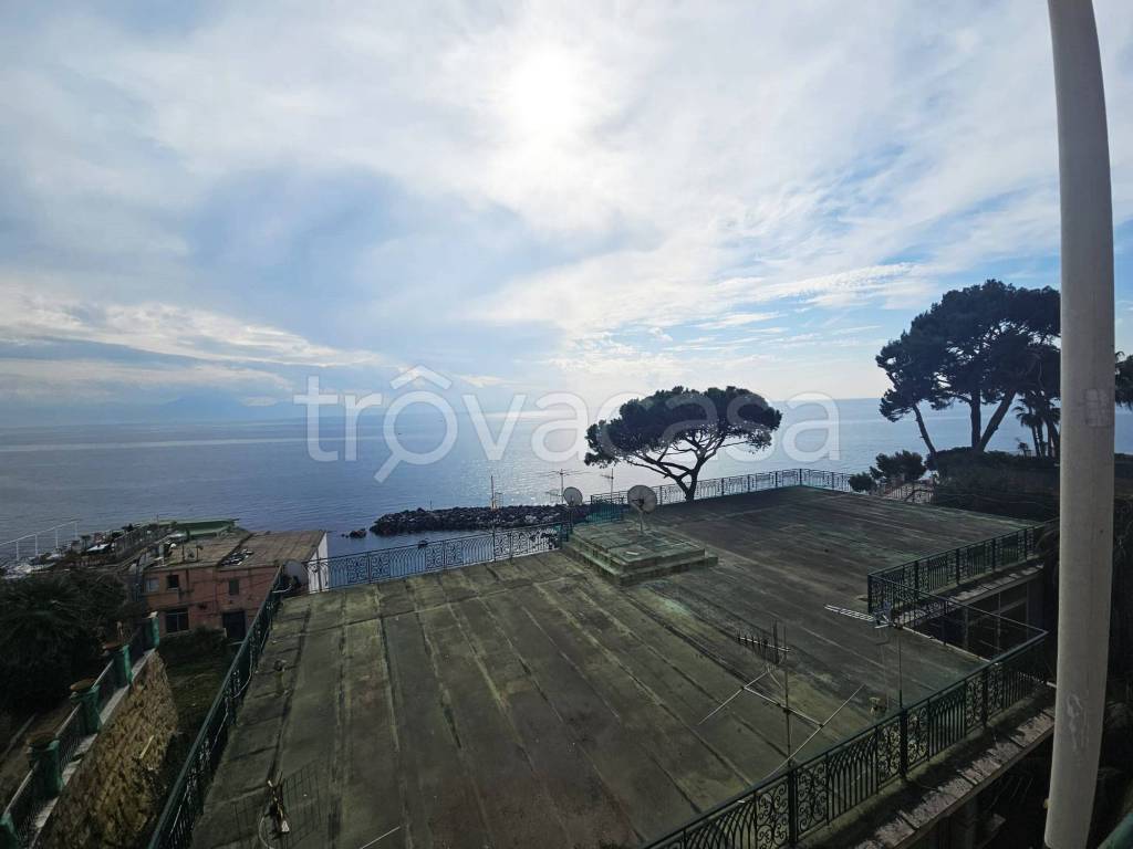 appartamento in vendita a Napoli in zona Posillipo