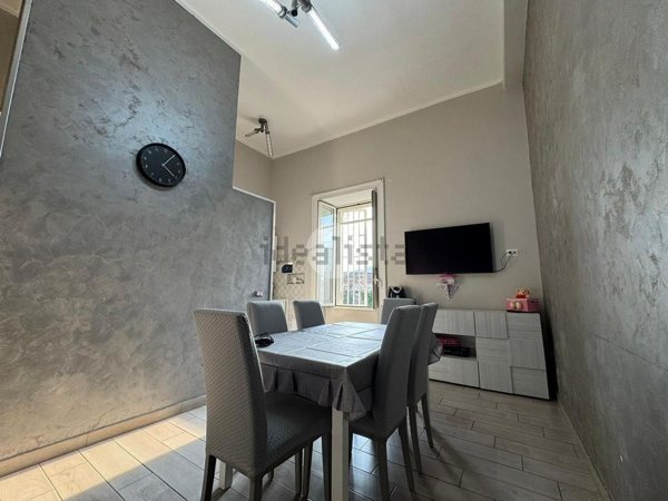 appartamento in vendita a Napoli in zona Stella