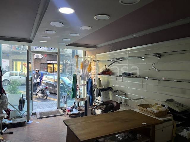negozio in vendita a Napoli in zona Chiaia