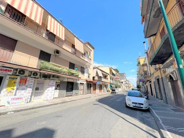 appartamento in vendita a Napoli in zona Piscinola