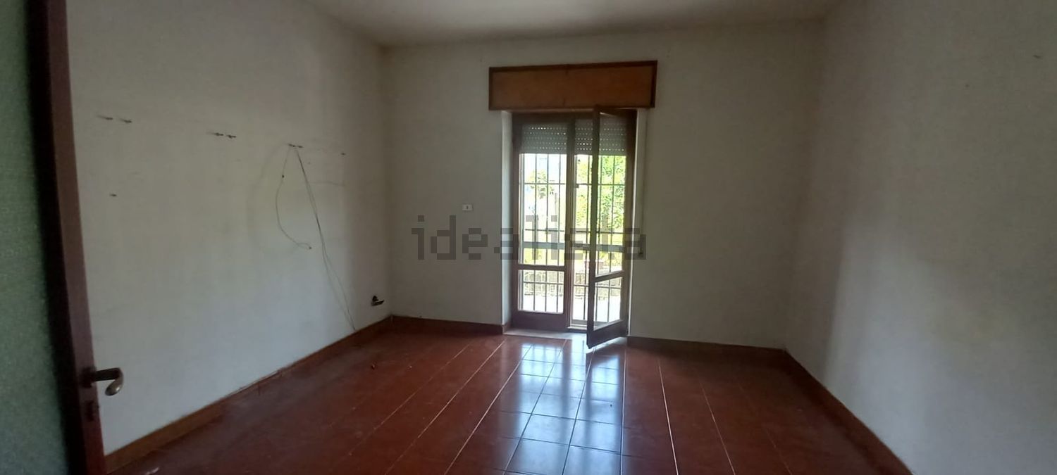 appartamento in vendita a Napoli in zona Bagnoli