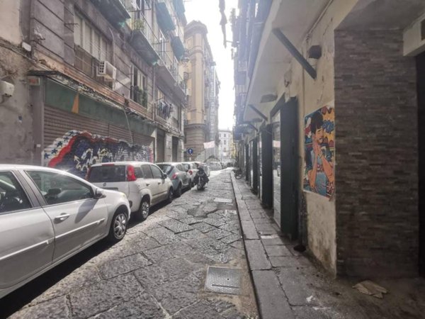 appartamento in vendita a Napoli in zona Porto