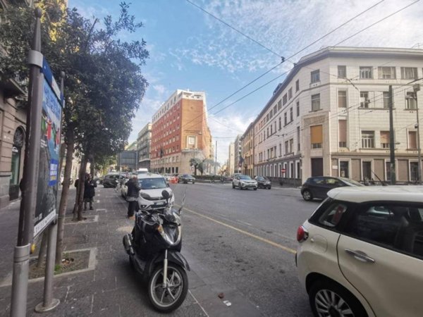 appartamento in vendita a Napoli in zona Porto