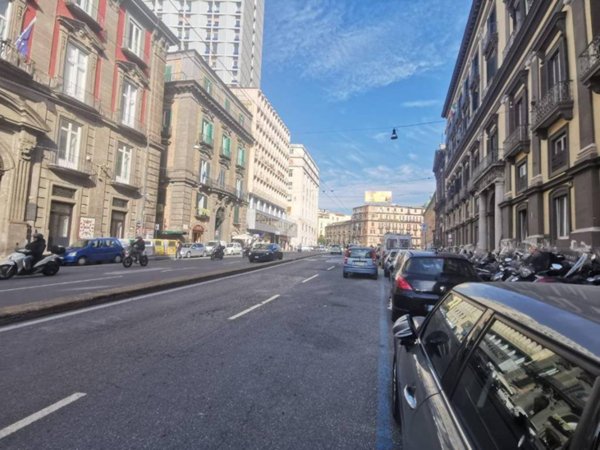 appartamento in vendita a Napoli in zona Porto