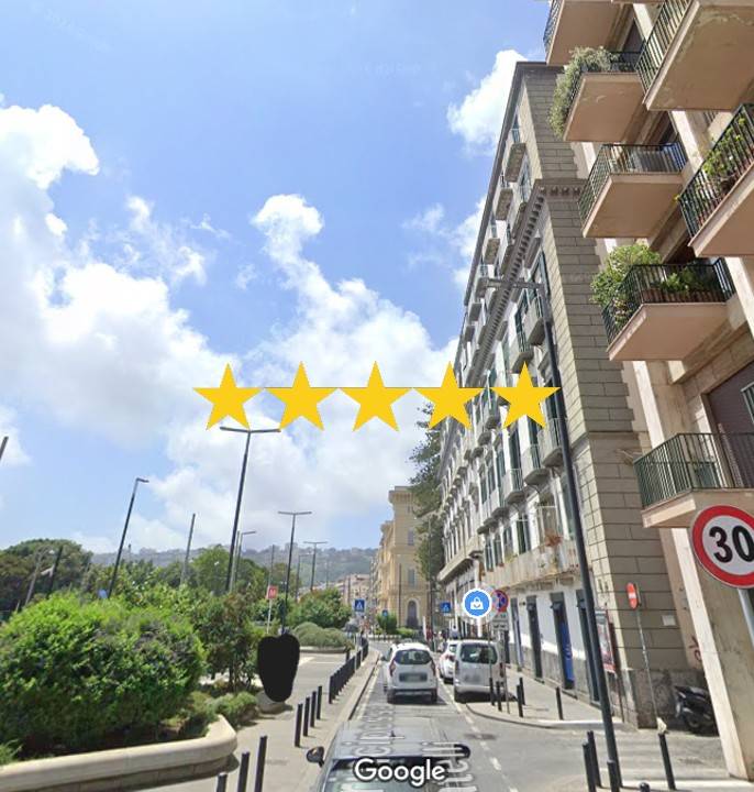 appartamento in vendita a Napoli in zona Chiaia