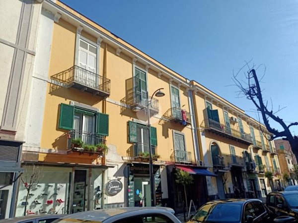 appartamento in vendita a Napoli in zona Barra