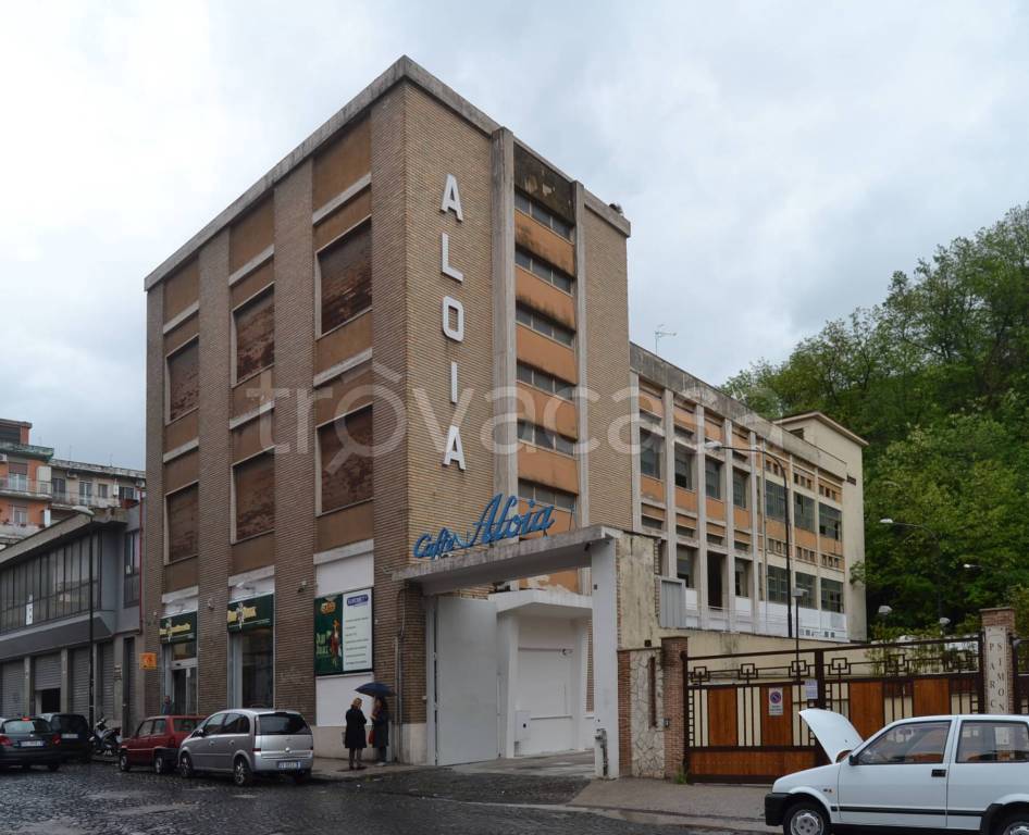 intera palazzina in vendita a Napoli in zona Capodichino