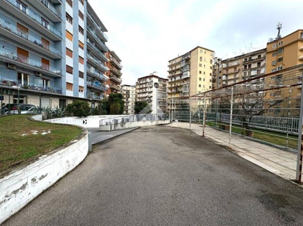 ufficio in vendita a Napoli in zona Vomero