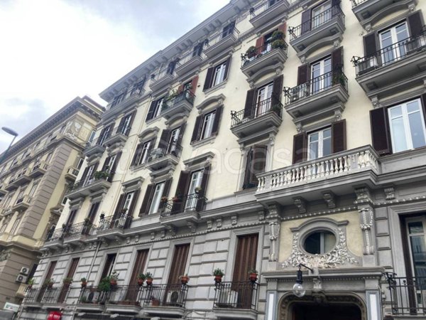 appartamento in vendita a Napoli in zona Chiaia