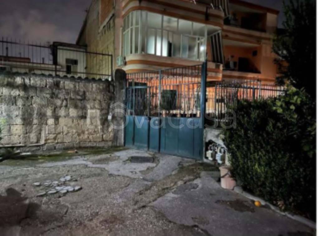 appartamento in vendita a Napoli in zona Scampia