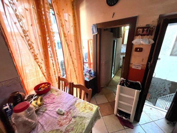 appartamento in vendita a Napoli in zona Pendino / San Giuseppe