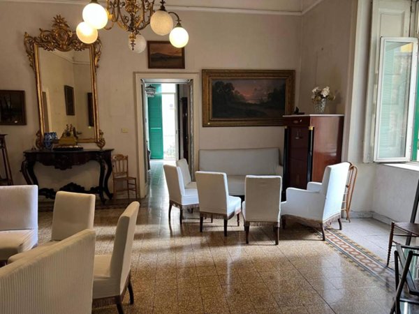 appartamento in vendita a Napoli in zona Stella