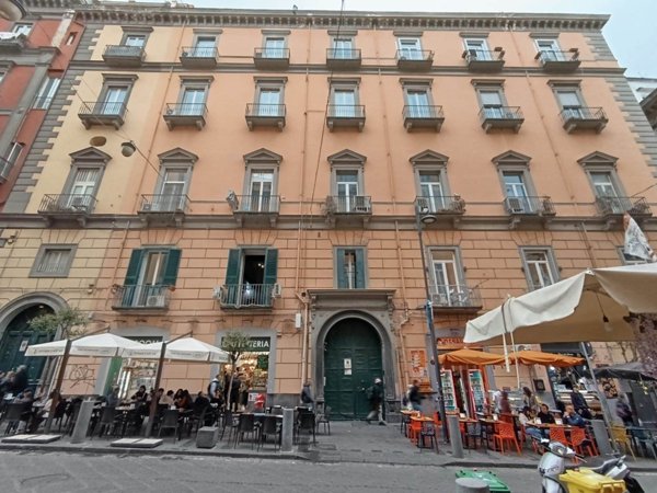 appartamento in vendita a Napoli in zona Pendino / San Giuseppe