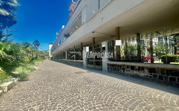 appartamento in vendita a Napoli in zona Fuorigrotta