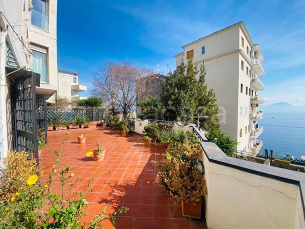 appartamento in vendita a Napoli in zona Posillipo