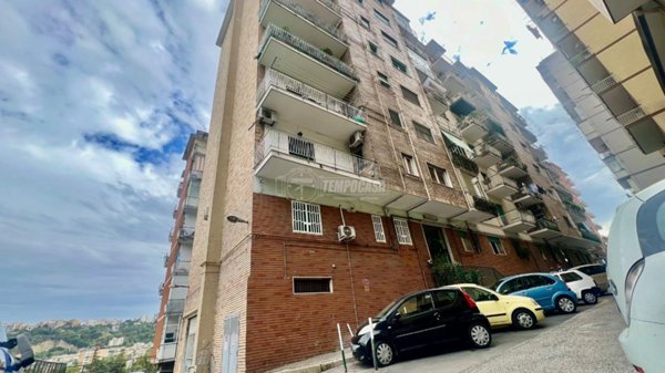 appartamento in vendita a Napoli in zona Fuorigrotta
