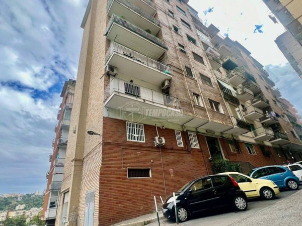 appartamento in vendita a Napoli in zona Fuorigrotta