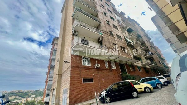 appartamento in vendita a Napoli in zona Fuorigrotta
