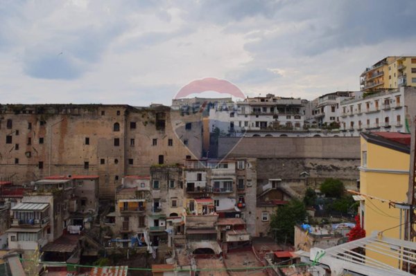 appartamento in vendita a Napoli in zona Montecalvario