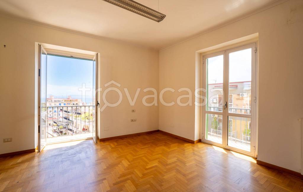 appartamento in vendita a Napoli in zona Posillipo