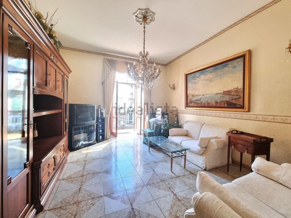 appartamento in vendita a Napoli in zona Pendino / San Giuseppe