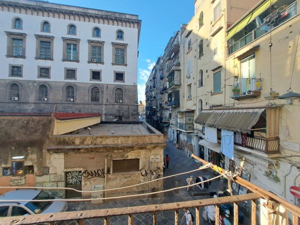 appartamento in vendita a Napoli in zona San Lorenzo