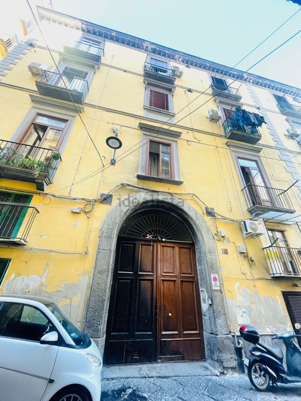 appartamento in vendita a Napoli in zona Stella