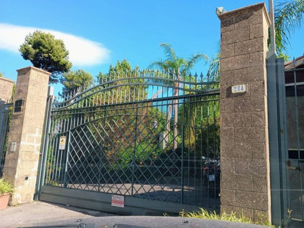 appartamento in vendita a Napoli in zona Capodimonte / Colli Aminei