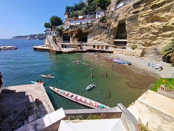 appartamento in vendita a Napoli in zona Posillipo