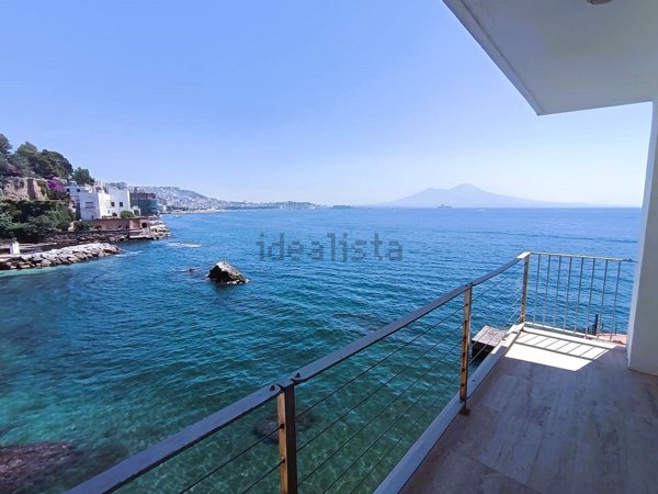 appartamento in vendita a Napoli in zona Posillipo
